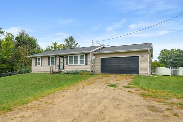 42598 15th Avenue, Bloomingdale, MI 49026