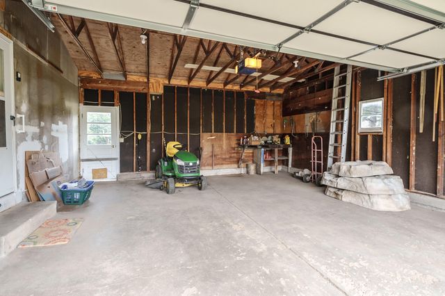 42598 15th Avenue, Bloomingdale, MI 49026