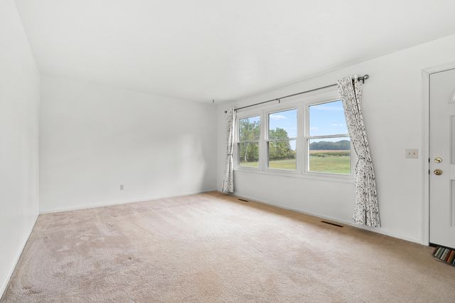 42598 15th Avenue, Bloomingdale, MI 49026