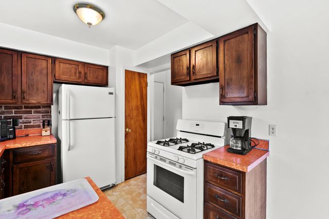 42598 15th Avenue, Bloomingdale, MI 49026