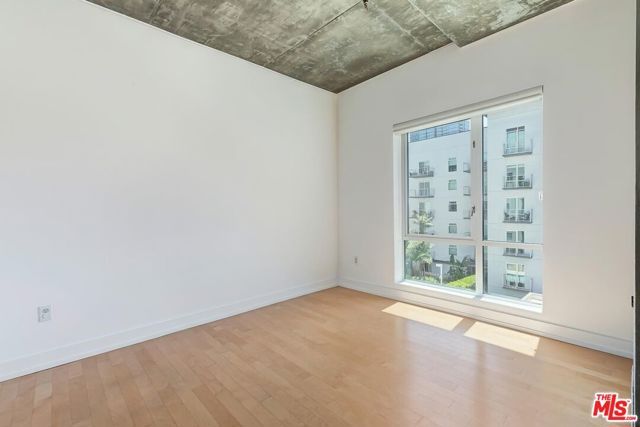 645 W 9th Street 500, Los Angeles, CA 90015