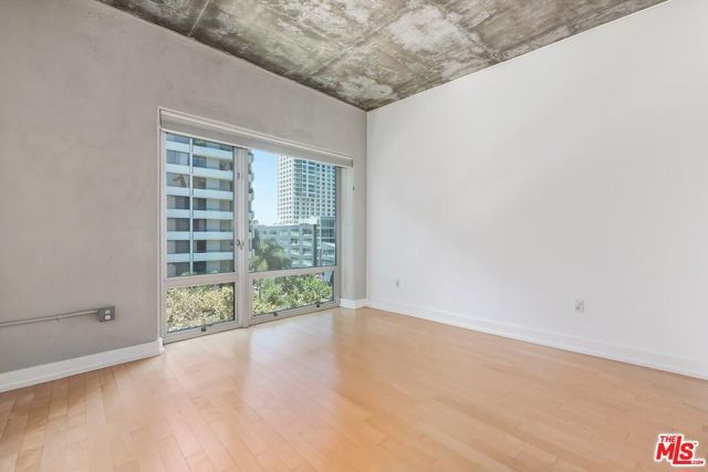 645 W 9th Street 500, Los Angeles, CA 90015