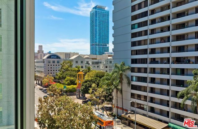 645 W 9th Street 500, Los Angeles, CA 90015