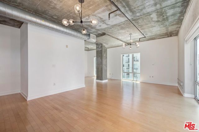 645 W 9th Street 500, Los Angeles, CA 90015