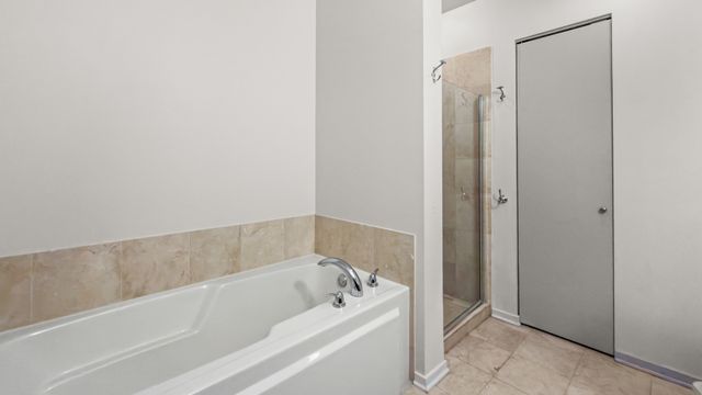 500 W Superior Street 2002, Chicago, IL 60654