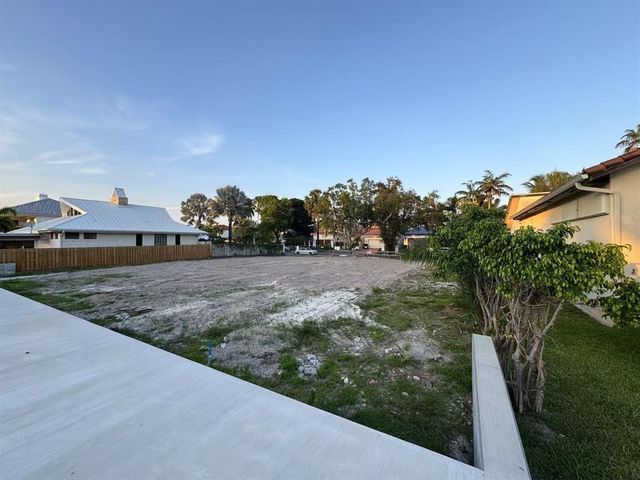 455 Bontona Avenue, Fort Lauderdale, FL 33301