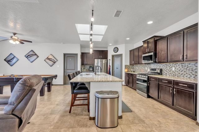 7305 Nome Drive NE, Rio Rancho, NM 87144