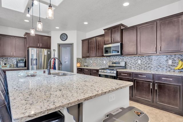 7305 Nome Drive NE, Rio Rancho, NM 87144