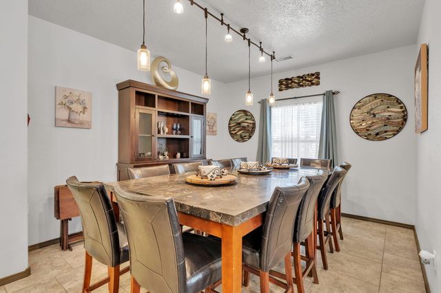 7305 Nome Drive NE, Rio Rancho, NM 87144