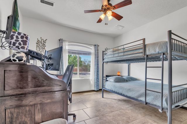 7305 Nome Drive NE, Rio Rancho, NM 87144