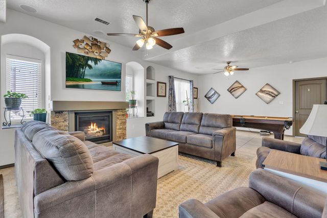 7305 Nome Drive NE, Rio Rancho, NM 87144