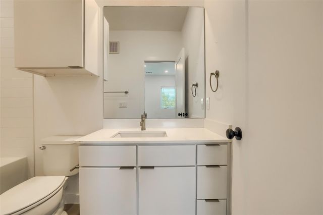 5924 S Congress Ave 62S, Austin, TX 78745