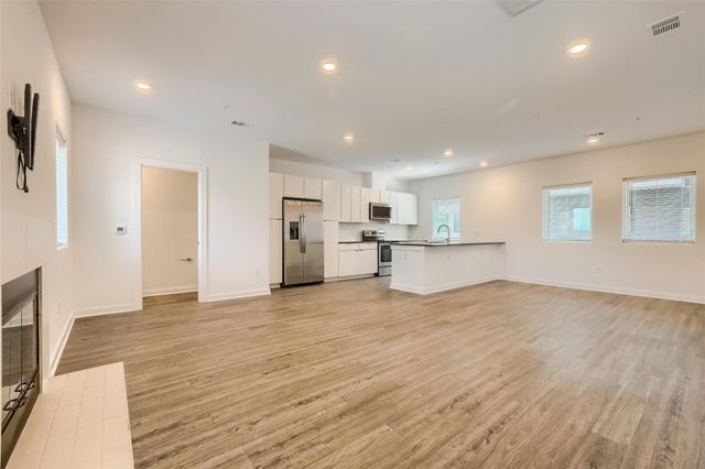 5924 S Congress Ave 62S, Austin, TX 78745