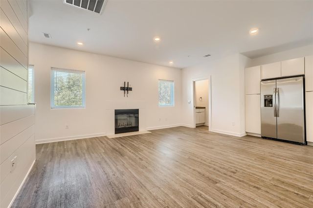 5924 S Congress Ave 62S, Austin, TX 78745