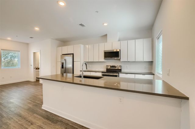 5924 S Congress Ave 62S, Austin, TX 78745