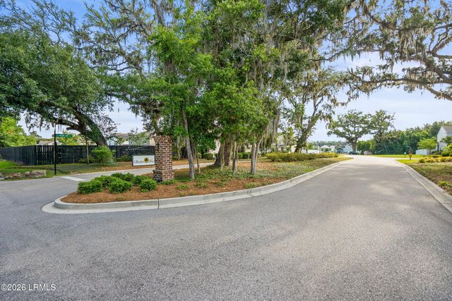 70 Shadow Moss Drive, Beaufort, SC 29906