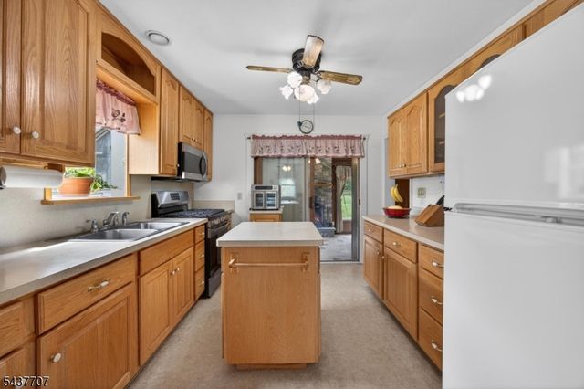 6 Odell Rd, Vernon Twp., NJ 07462