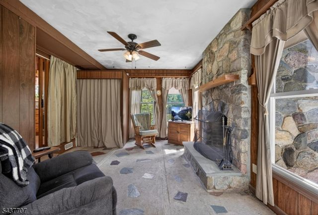 6 Odell Rd, Vernon Twp., NJ 07462