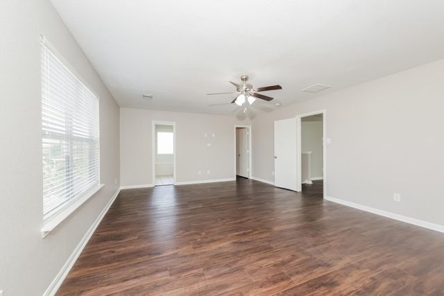 3330 Legends Mill Drive, Spring, TX 77386