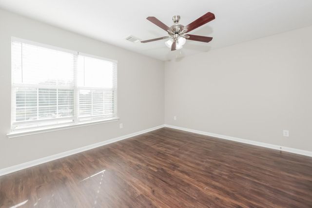 3330 Legends Mill Drive, Spring, TX 77386