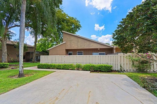 22259 Woodspring Drive, Boca Raton, FL 33428