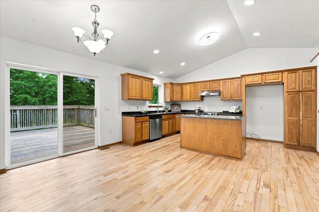 2880 Crinkle Root Drive, Fitchburg, WI 53711