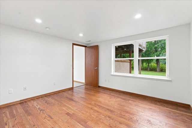 2880 Crinkle Root Drive, Fitchburg, WI 53711