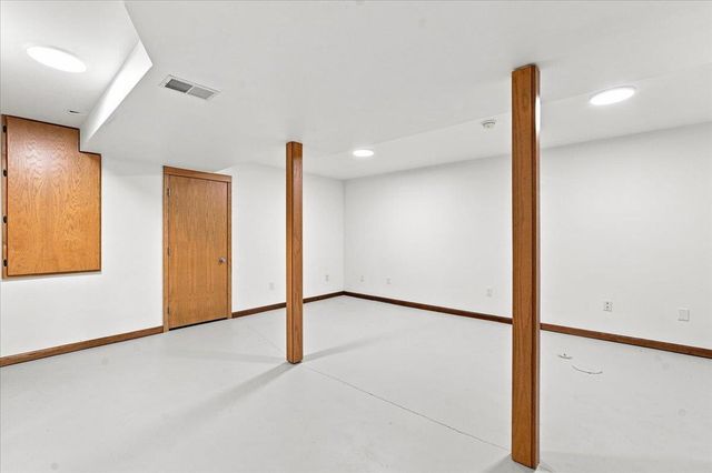 2880 Crinkle Root Drive, Fitchburg, WI 53711
