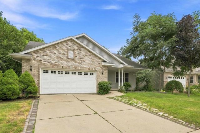 2880 Crinkle Root Drive, Fitchburg, WI 53711
