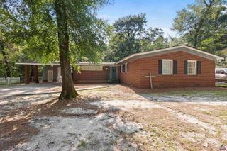 1013 Greenwood Dr, Perry, GA 31069