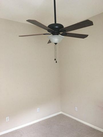 10006 Kendahlwood Lane, Tomball, TX 77375