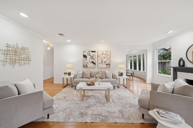 873 Cottonwood Drive, Cupertino, CA 95014