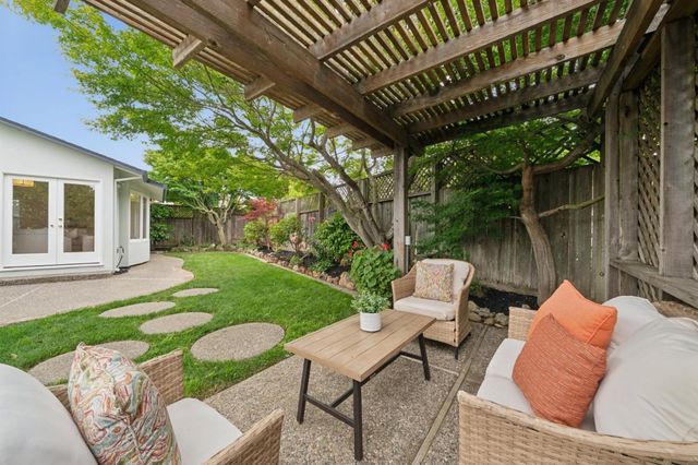 873 Cottonwood Drive, Cupertino, CA 95014