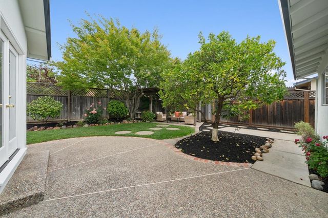 873 Cottonwood Drive, Cupertino, CA 95014