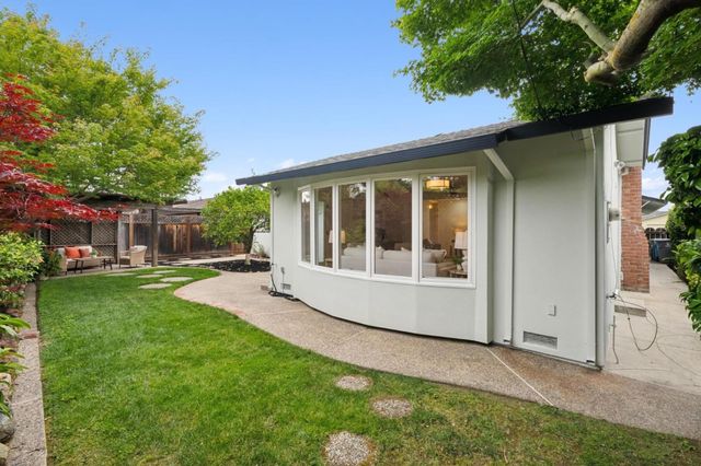 873 Cottonwood Drive, Cupertino, CA 95014