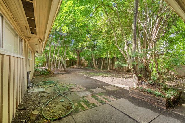 5146 Carew Street, Houston, TX 77096