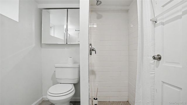 2977 Harding Avenue, Bronx, NY 10465