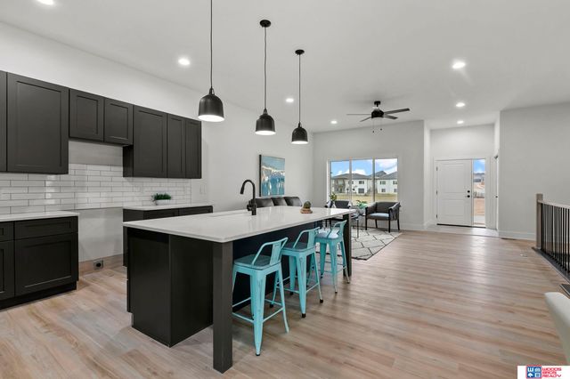 401 Half Moon Drive, Lincoln, NE 68527