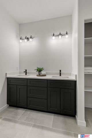 401 Half Moon Drive, Lincoln, NE 68527