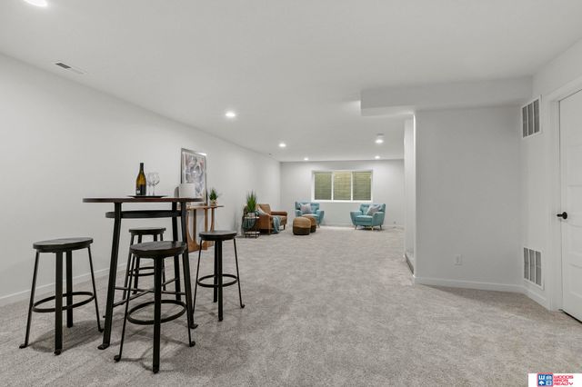 401 Half Moon Drive, Lincoln, NE 68527