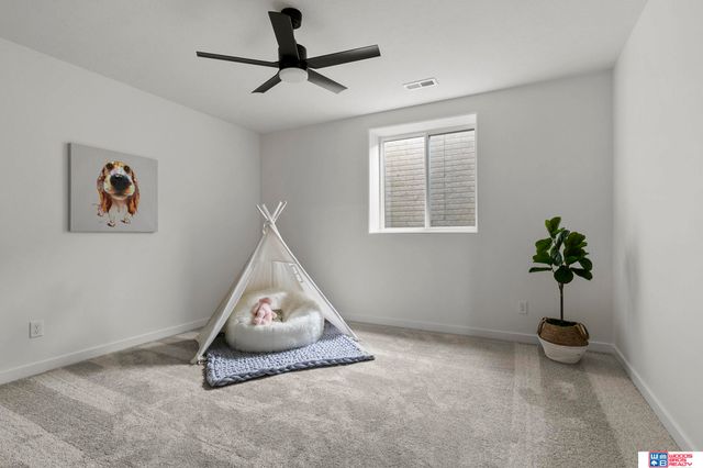 401 Half Moon Drive, Lincoln, NE 68527