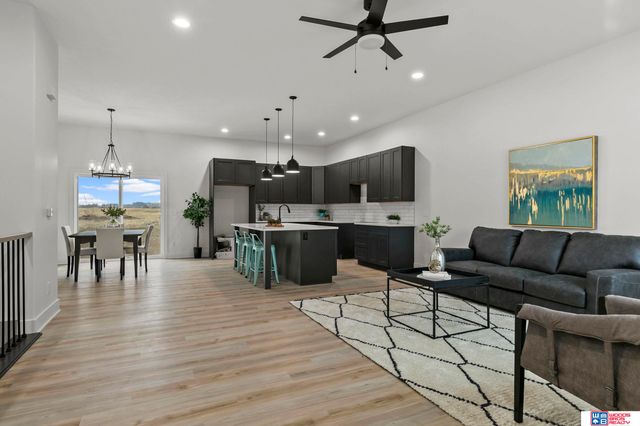 401 Half Moon Drive, Lincoln, NE 68527