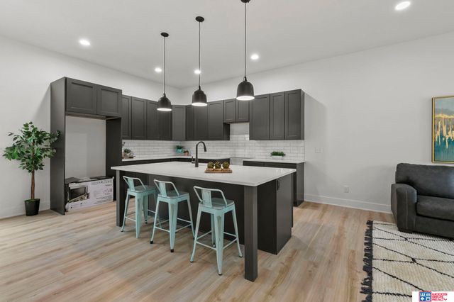 401 Half Moon Drive, Lincoln, NE 68527