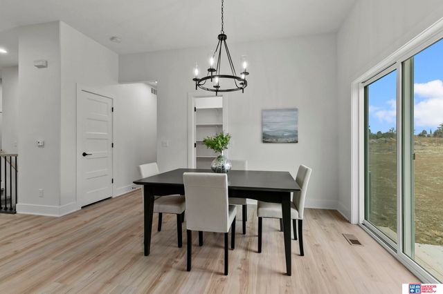 401 Half Moon Drive, Lincoln, NE 68527