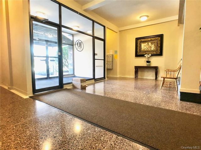 10 Lake Street 4A, White Plains, NY 10603