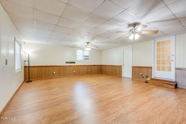 100 Fairway Drive, Gray, TN 37615
