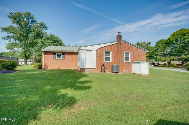 100 Fairway Drive, Gray, TN 37615