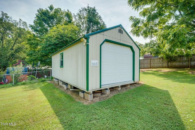 100 Fairway Drive, Gray, TN 37615