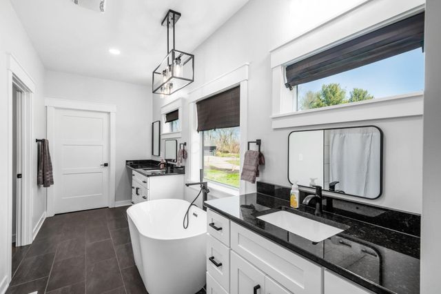 4300 Schirtzinger Road, Hilliard, OH 43026