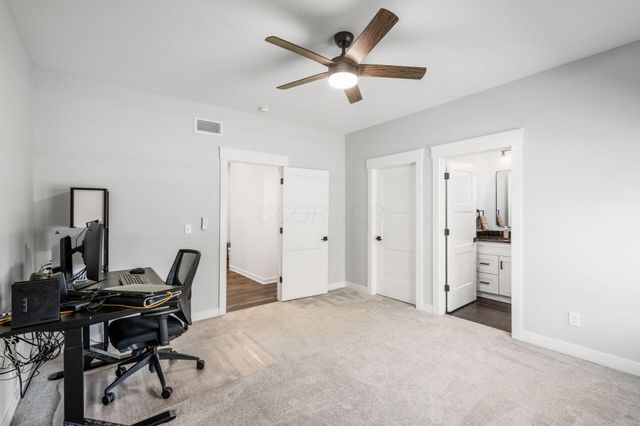 4300 Schirtzinger Road, Hilliard, OH 43026